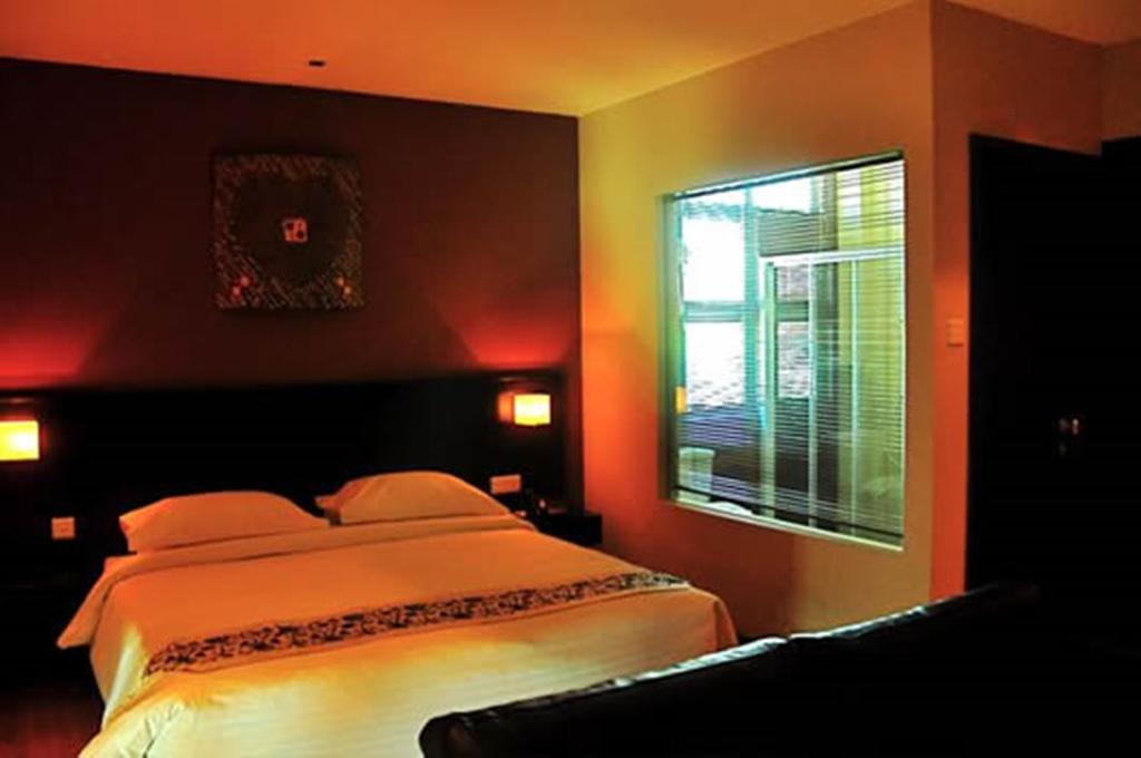Kuala Belait Tat Place Hotel חדר תמונה
